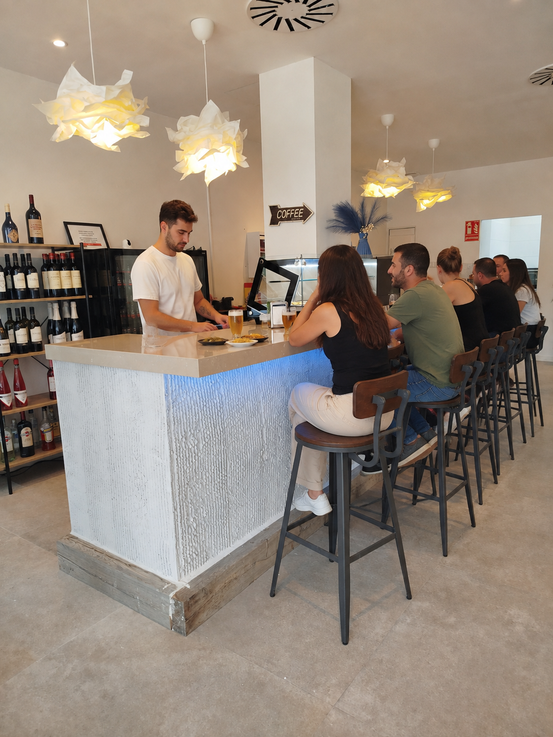 La barra de Atocha 3 en El Campello